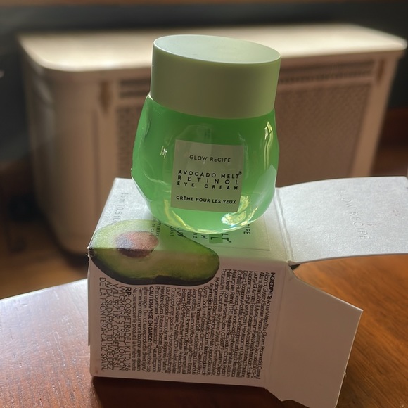 GLOW RECIPE Avocado Melt Retinol Eye cream - Picture 3 of 4